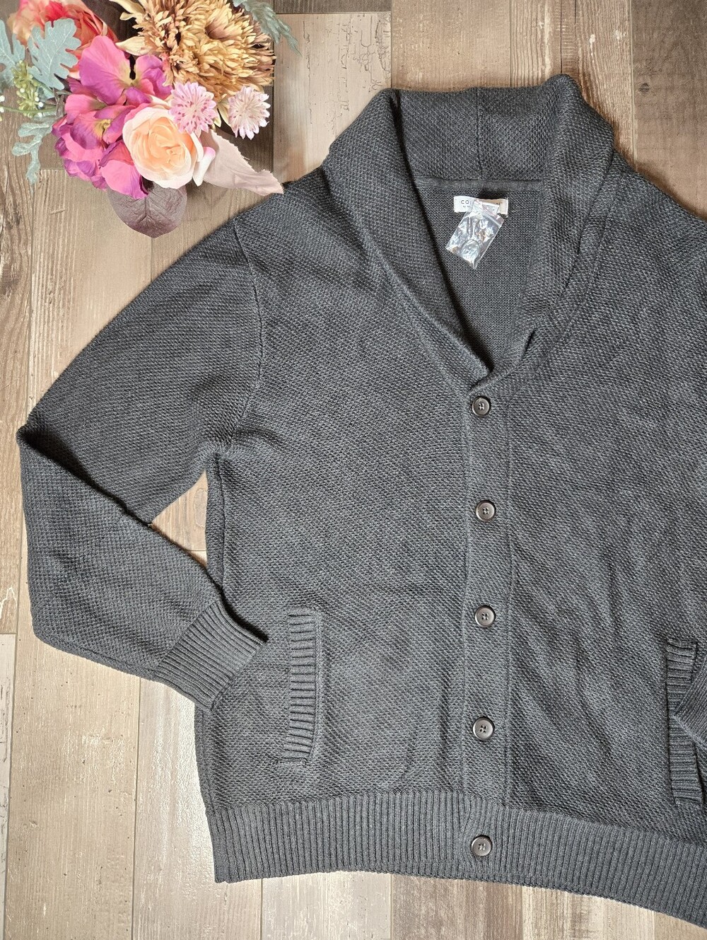 NWT Men’s Shawl Collar Button-Up Cardigan Sweater – Charcoal Gray – Size Medium